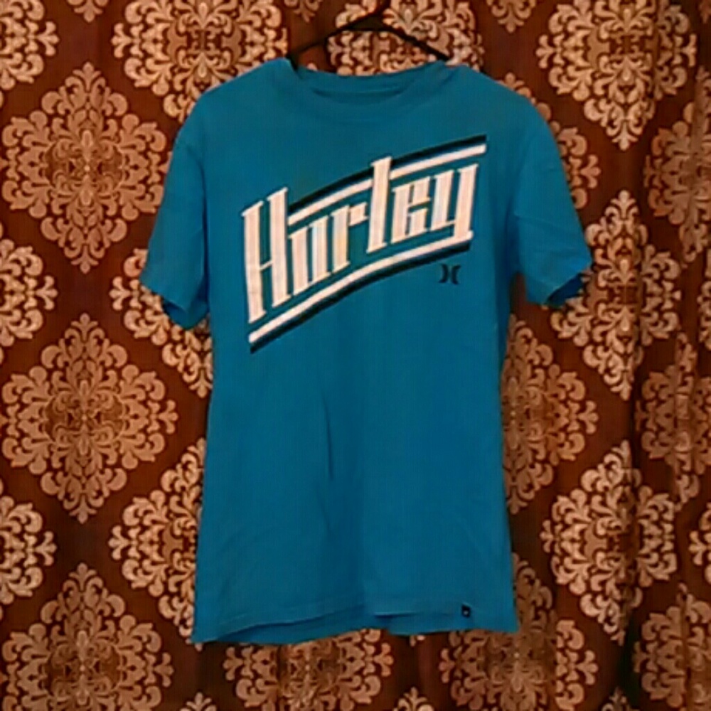 Hurley t shirt